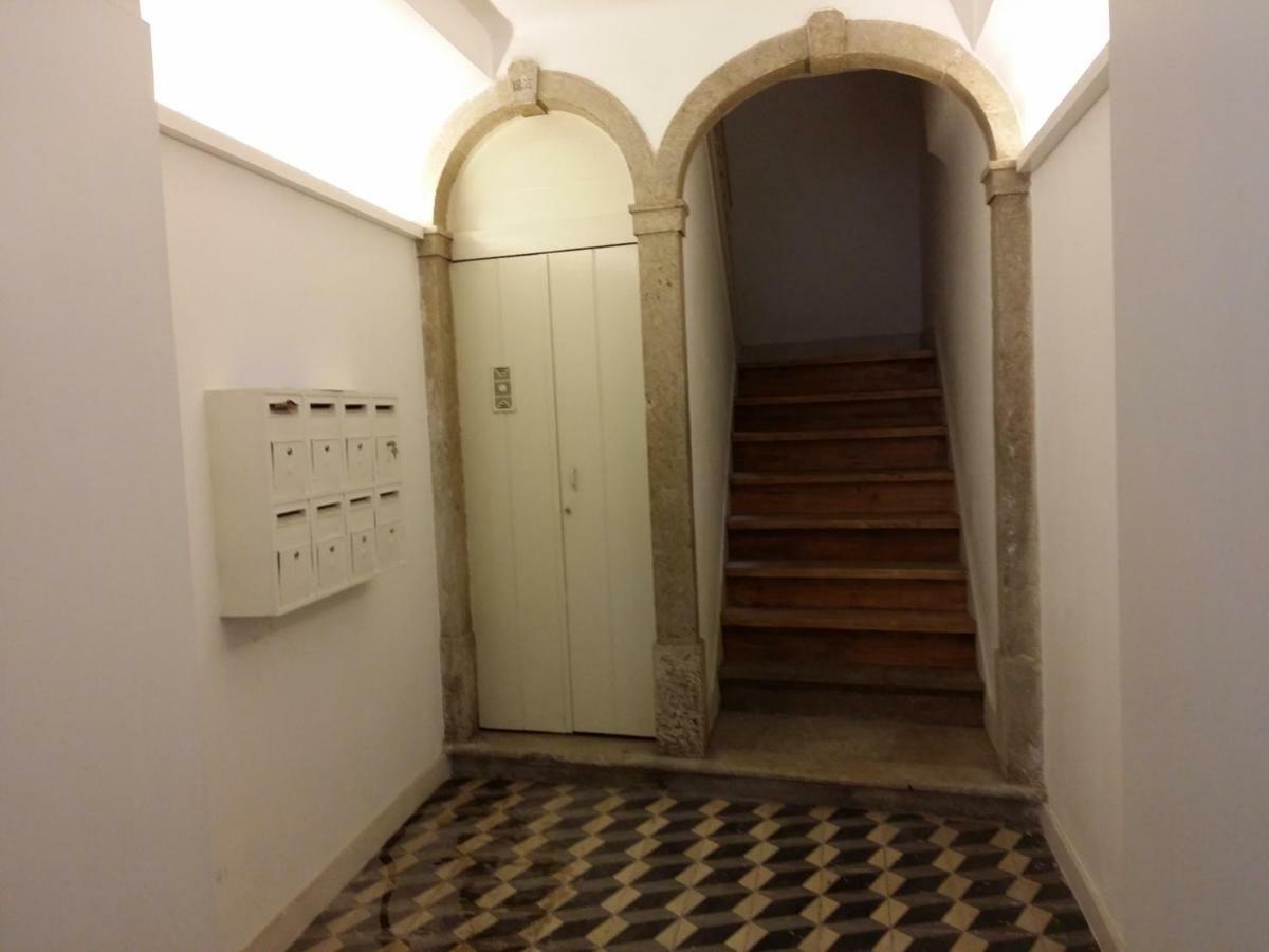 Cozy 1st Floor Flat Central Chiado District With Balconies&AC 19th Century building Lizbona Zewnętrze zdjęcie