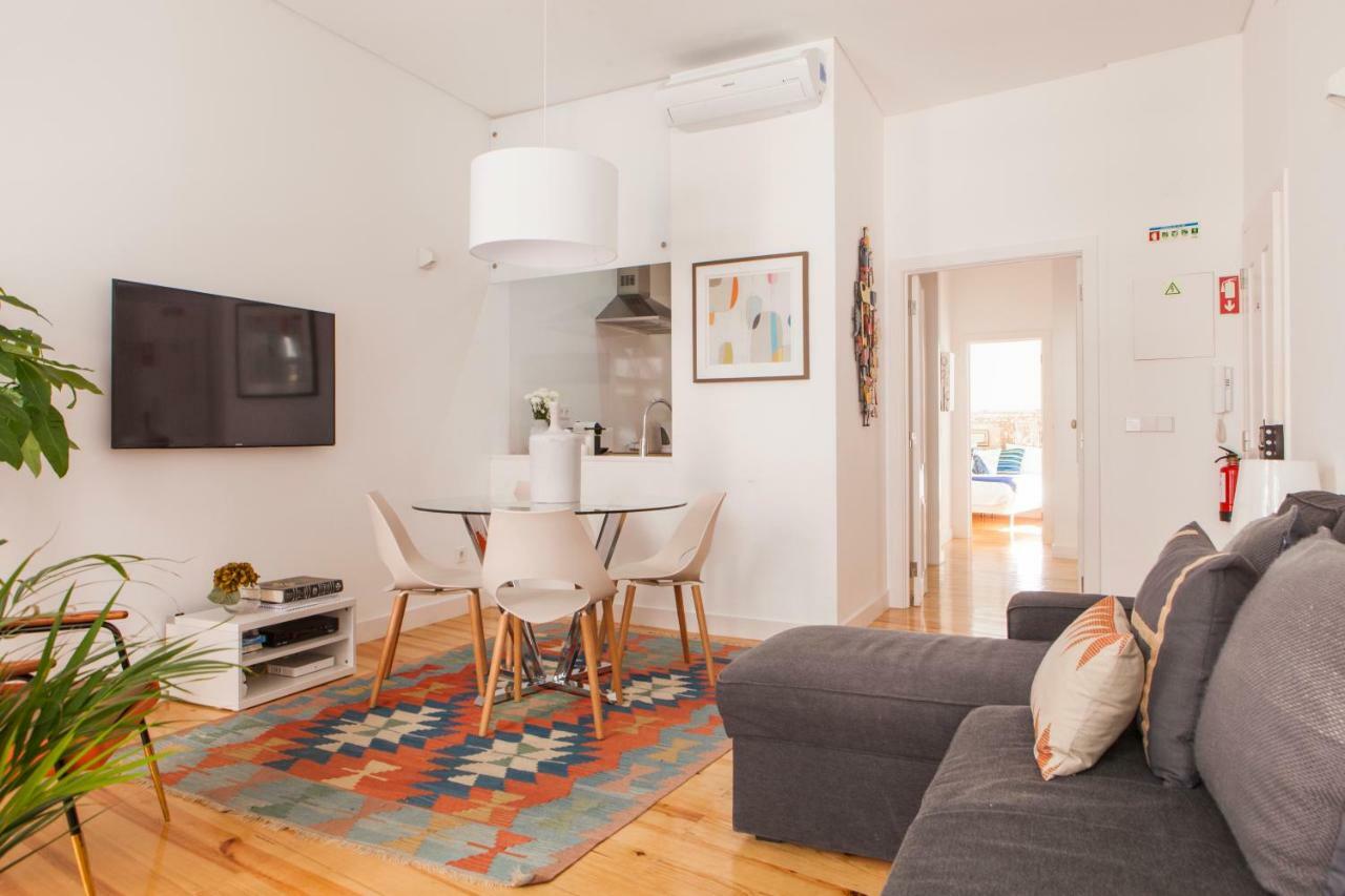 Cozy 1st Floor Flat Central Chiado District With Balconies&AC 19th Century building Lizbona Zewnętrze zdjęcie