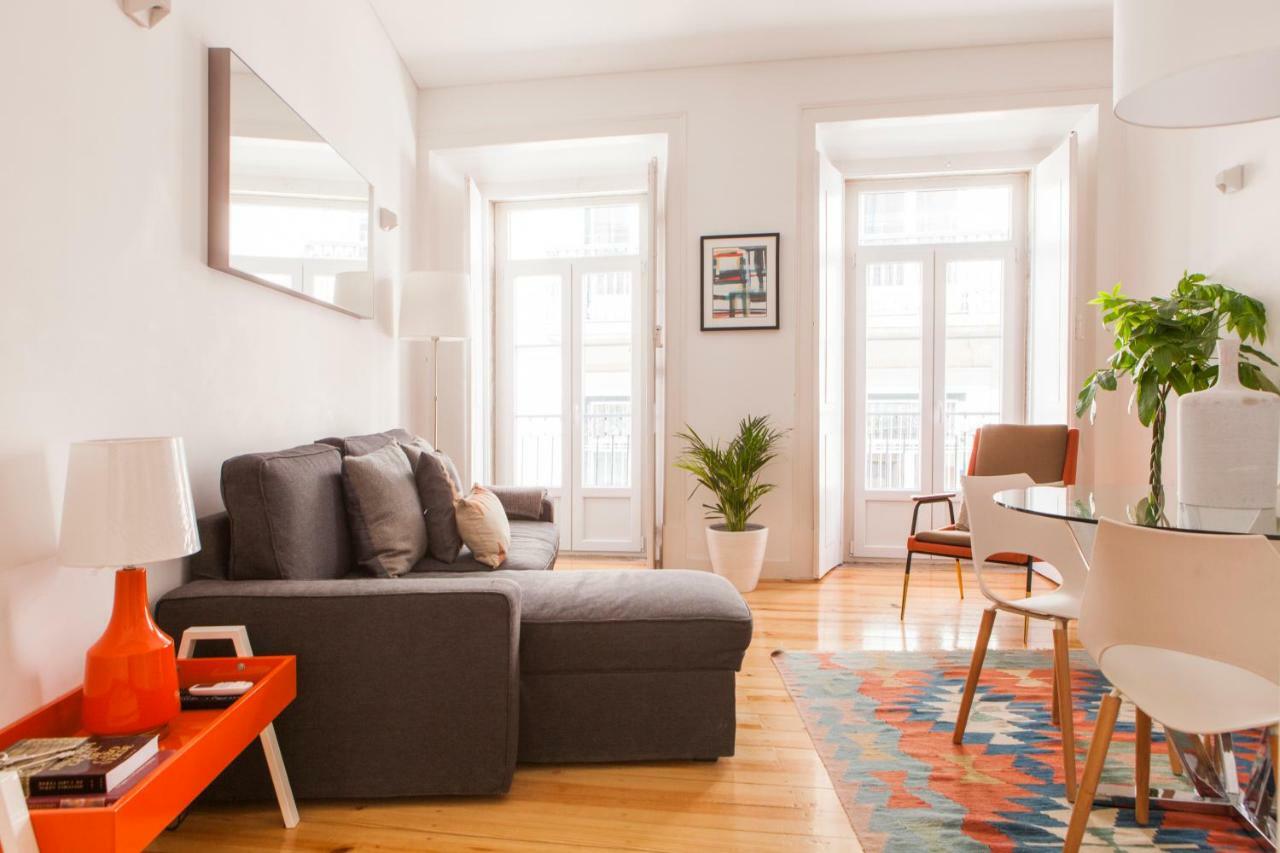 Cozy 1st Floor Flat Central Chiado District With Balconies&AC 19th Century building Lizbona Zewnętrze zdjęcie
