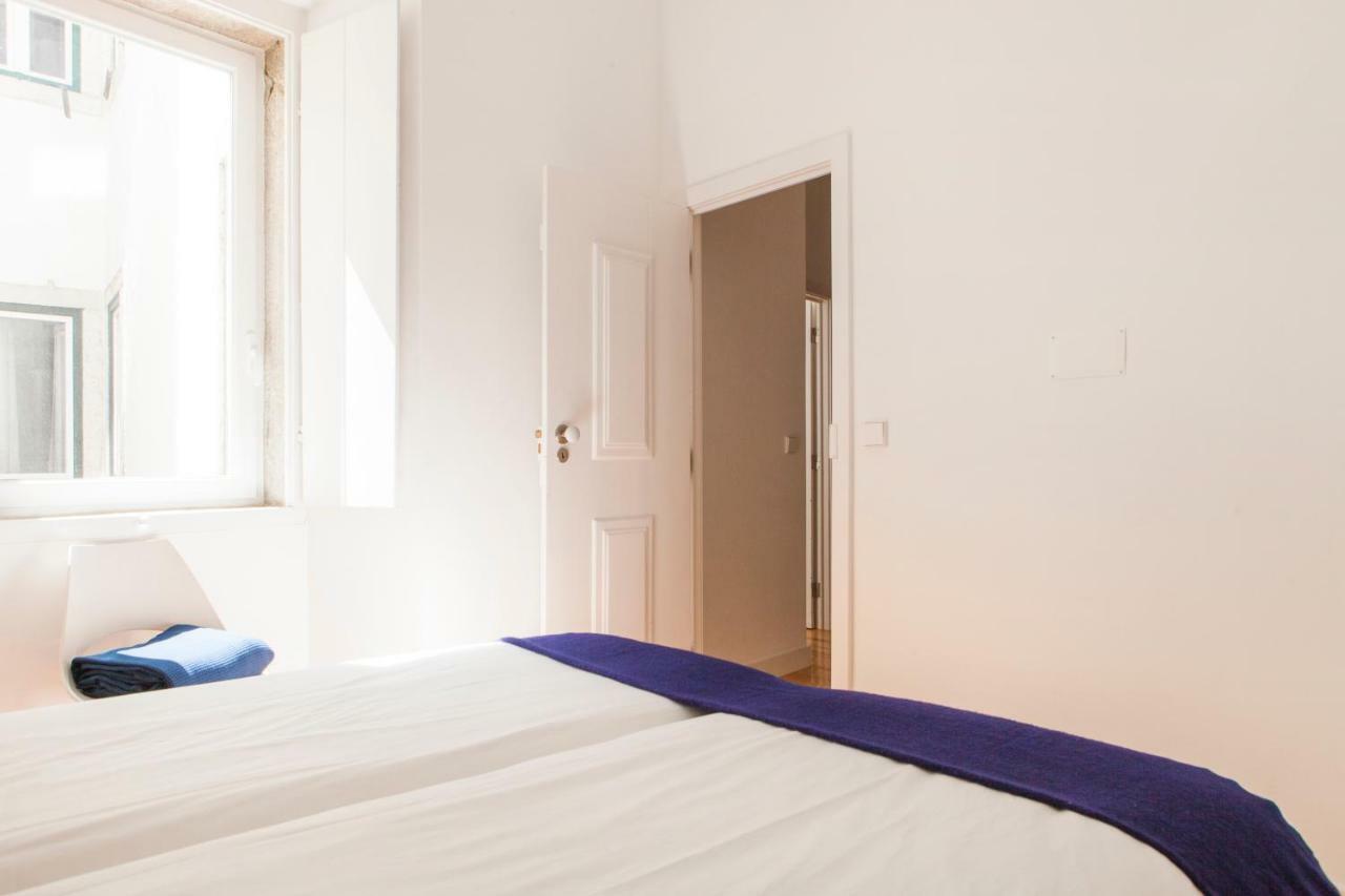 Cozy 1st Floor Flat Central Chiado District With Balconies&AC 19th Century building Lizbona Zewnętrze zdjęcie